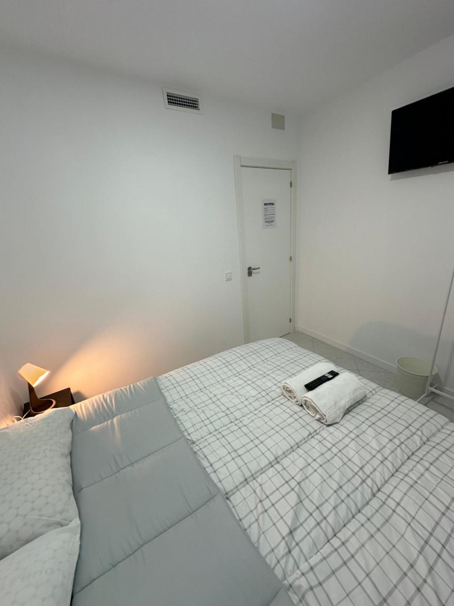 Rooms Mediavilla Madrid Extérieur photo