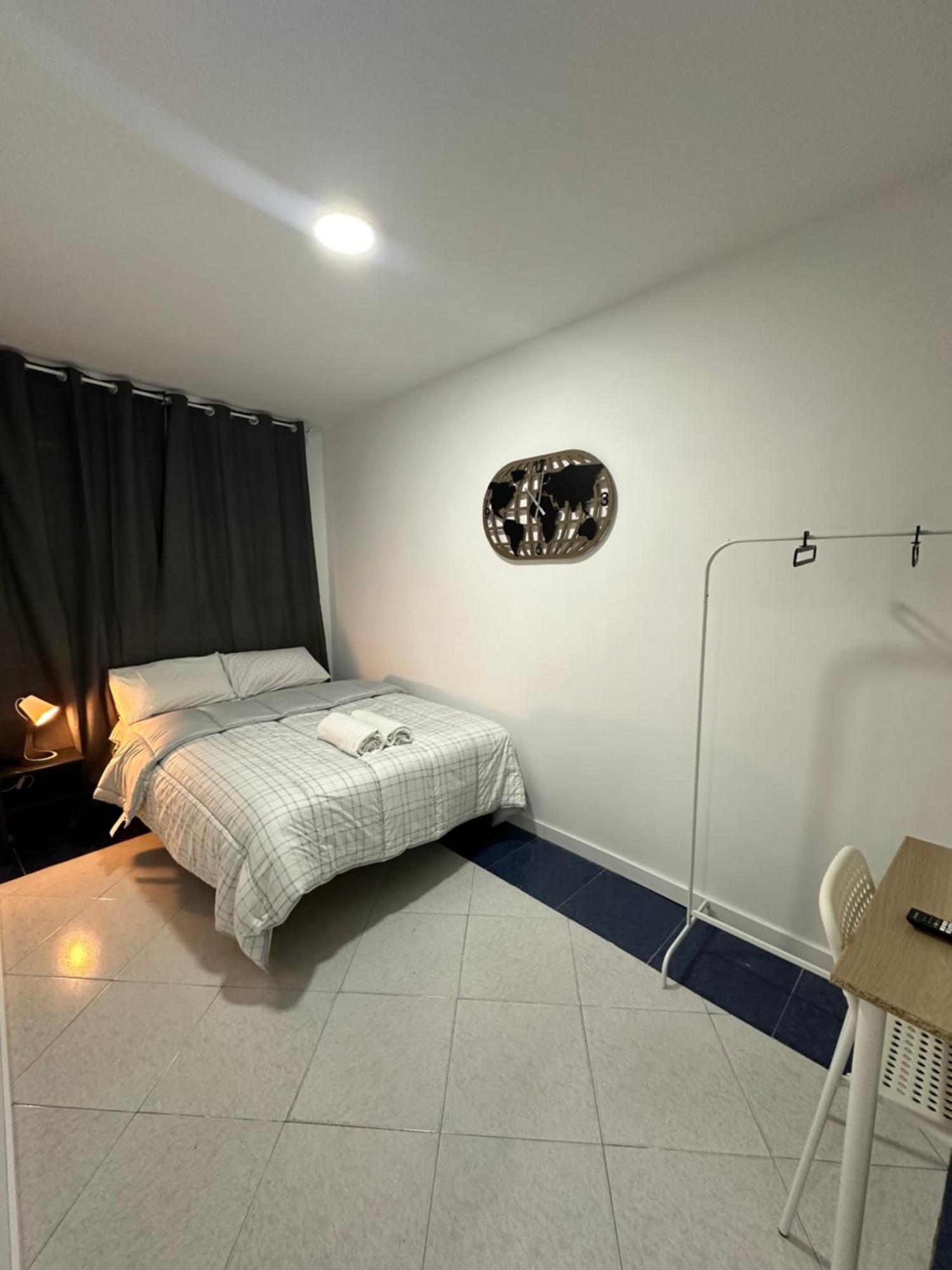 Rooms Mediavilla Madrid Extérieur photo