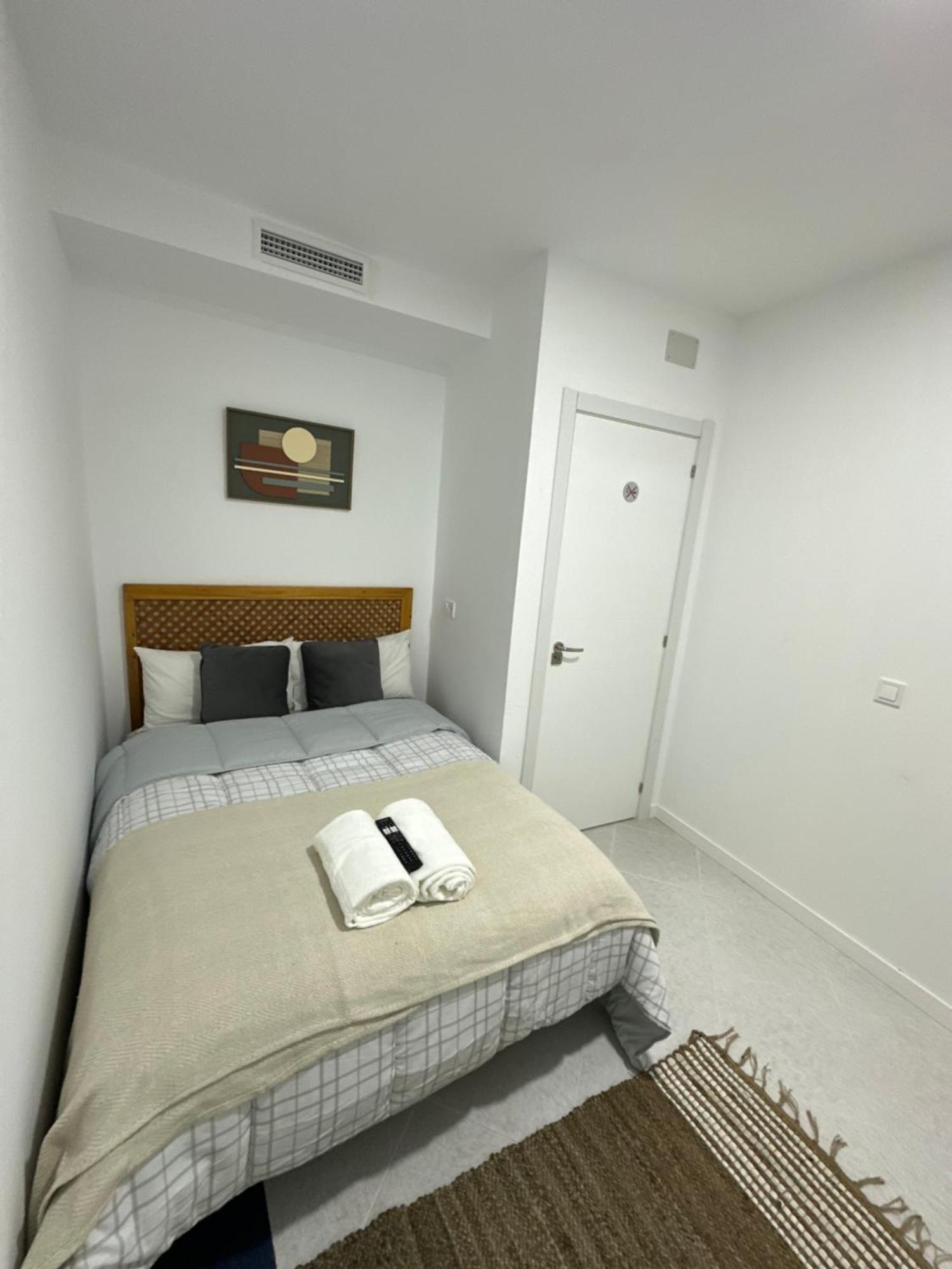 Rooms Mediavilla Madrid Extérieur photo