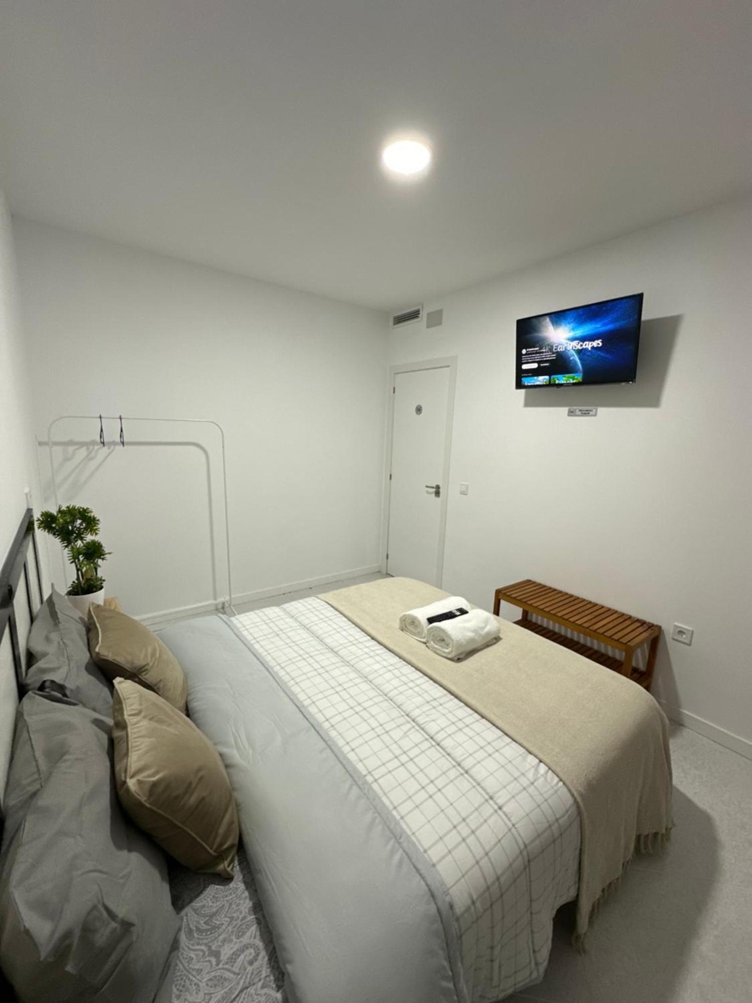 Rooms Mediavilla Madrid Extérieur photo