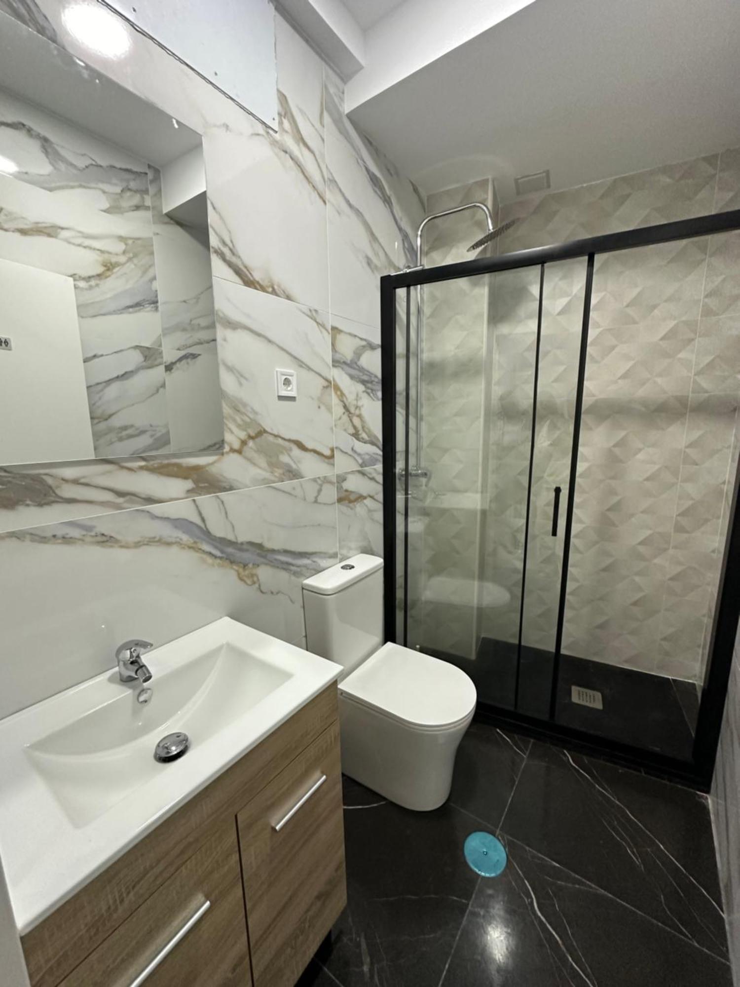 Rooms Mediavilla Madrid Extérieur photo