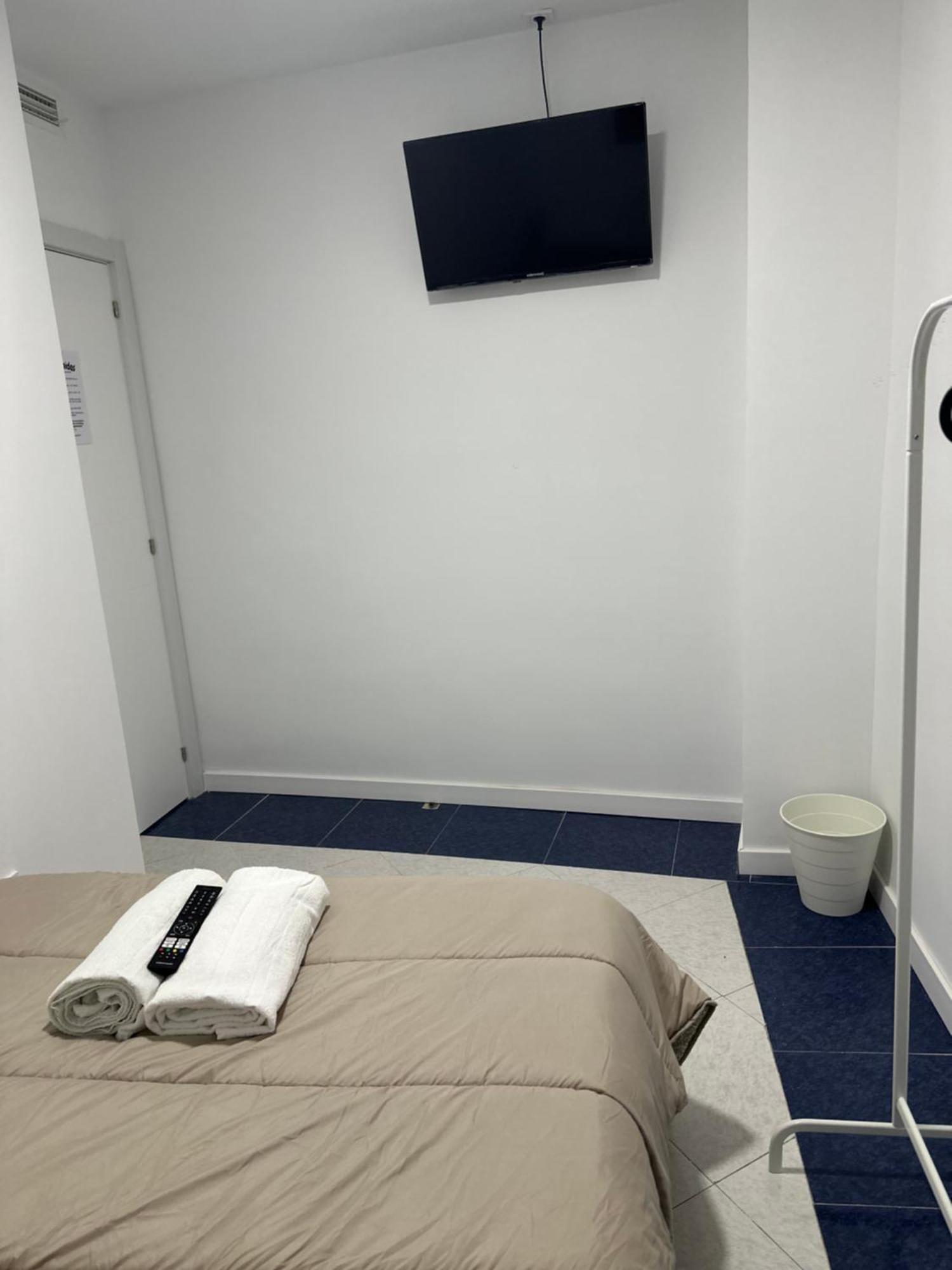 Rooms Mediavilla Madrid Extérieur photo