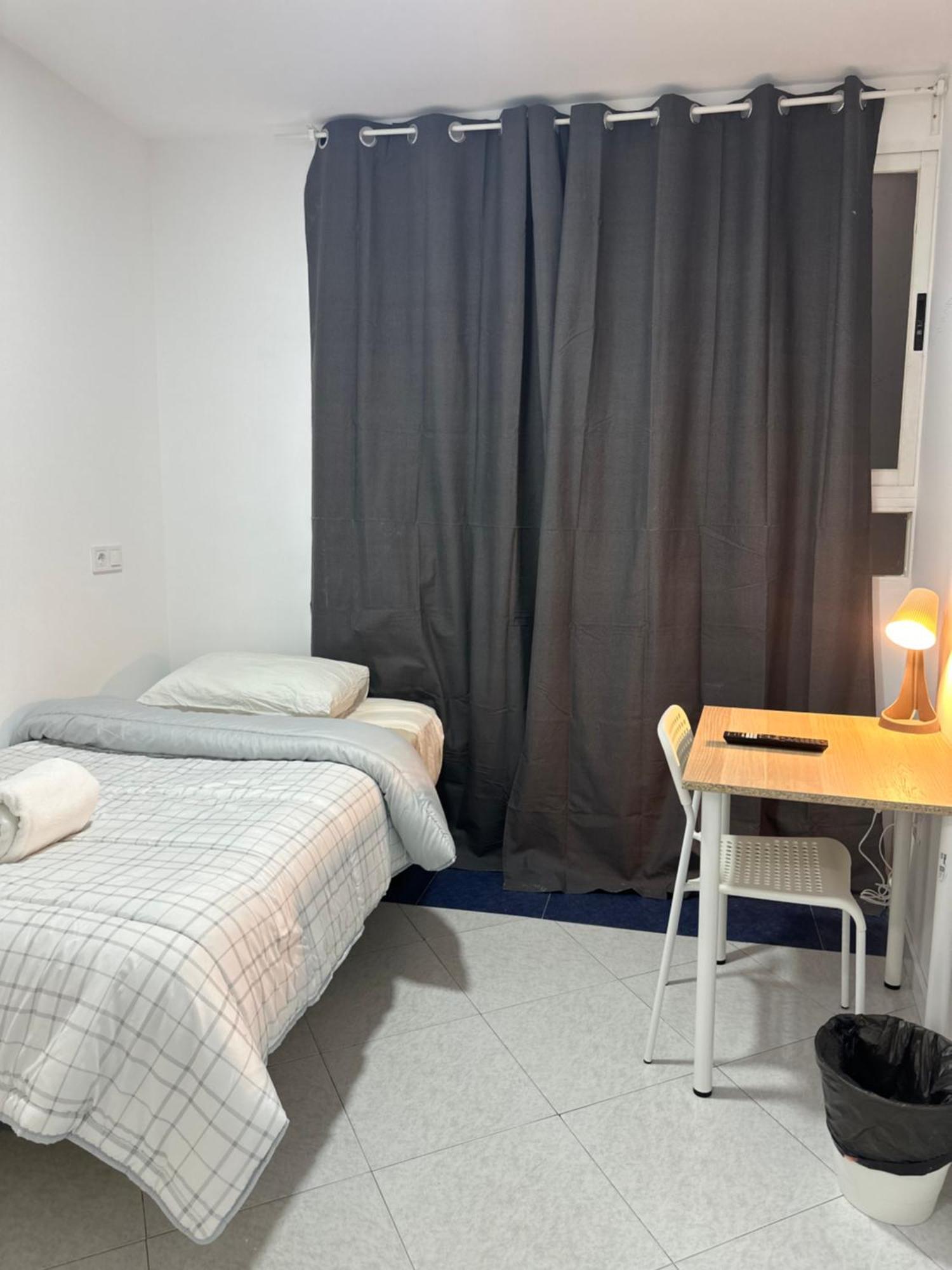 Rooms Mediavilla Madrid Extérieur photo