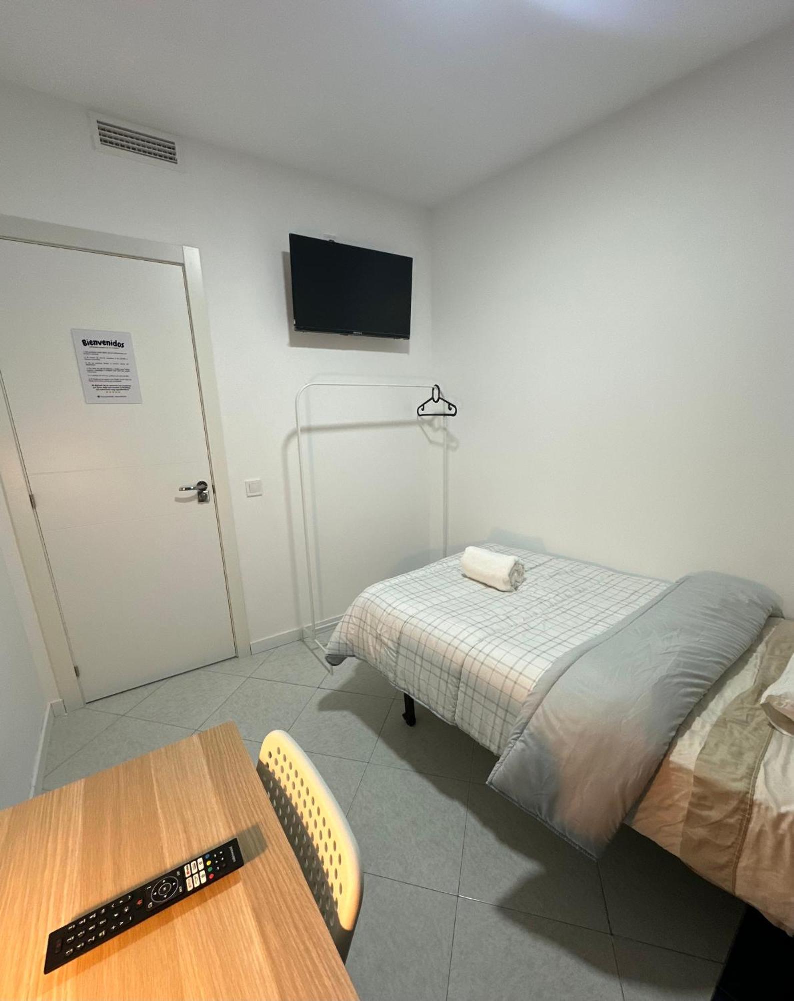Rooms Mediavilla Madrid Extérieur photo