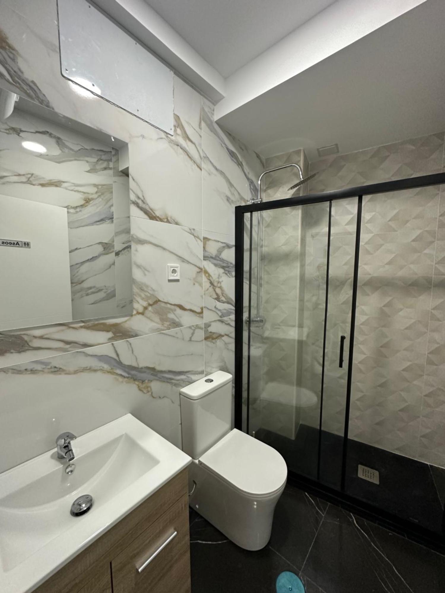 Rooms Mediavilla Madrid Extérieur photo
