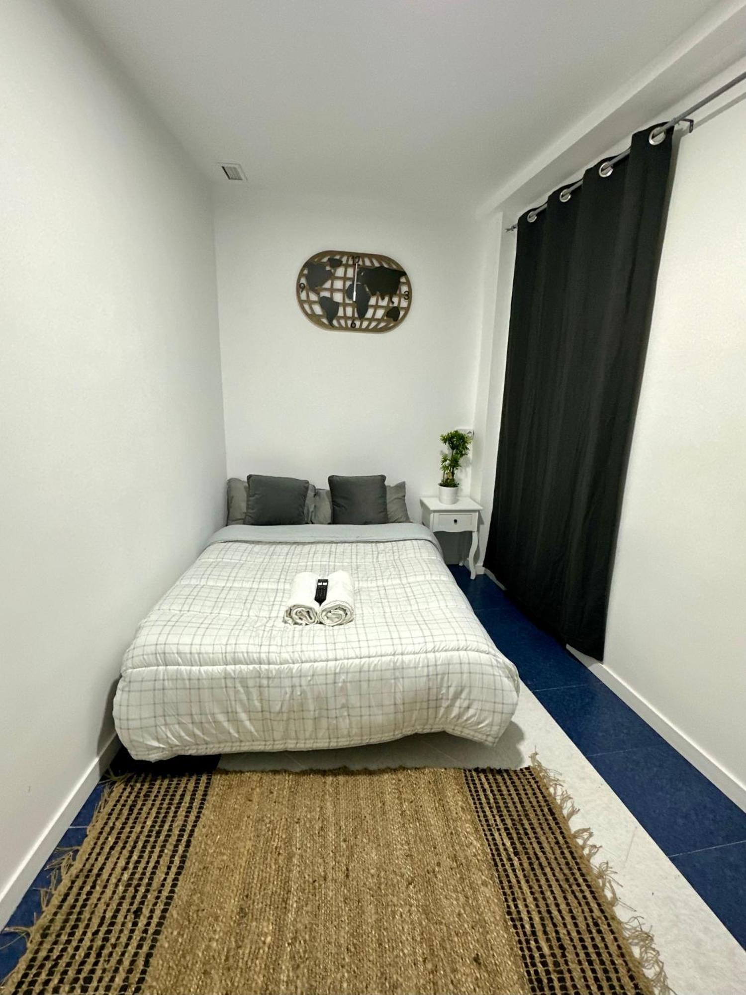 Rooms Mediavilla Madrid Extérieur photo